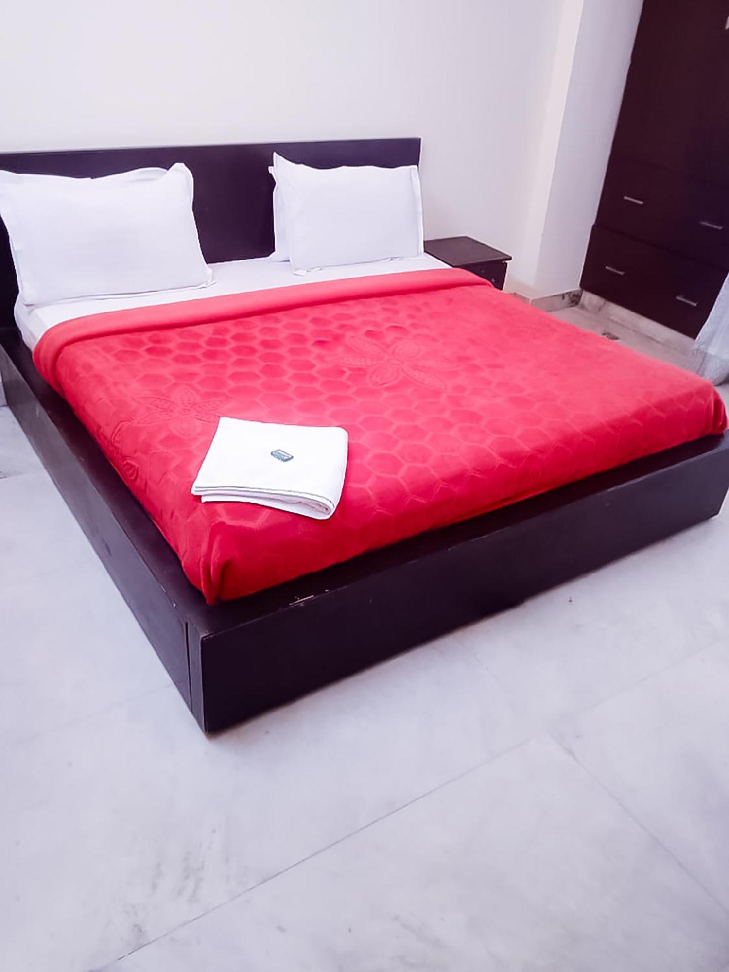 Deluxe Room In Cr Park New Delhi Exterior photo